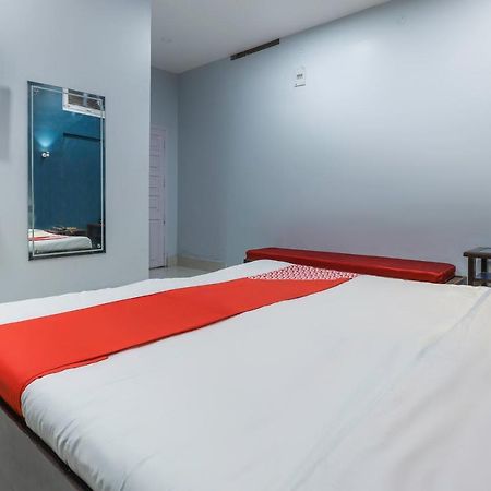 Oyo Rianna Inn กูวาฮาติ ภายนอก รูปภาพ