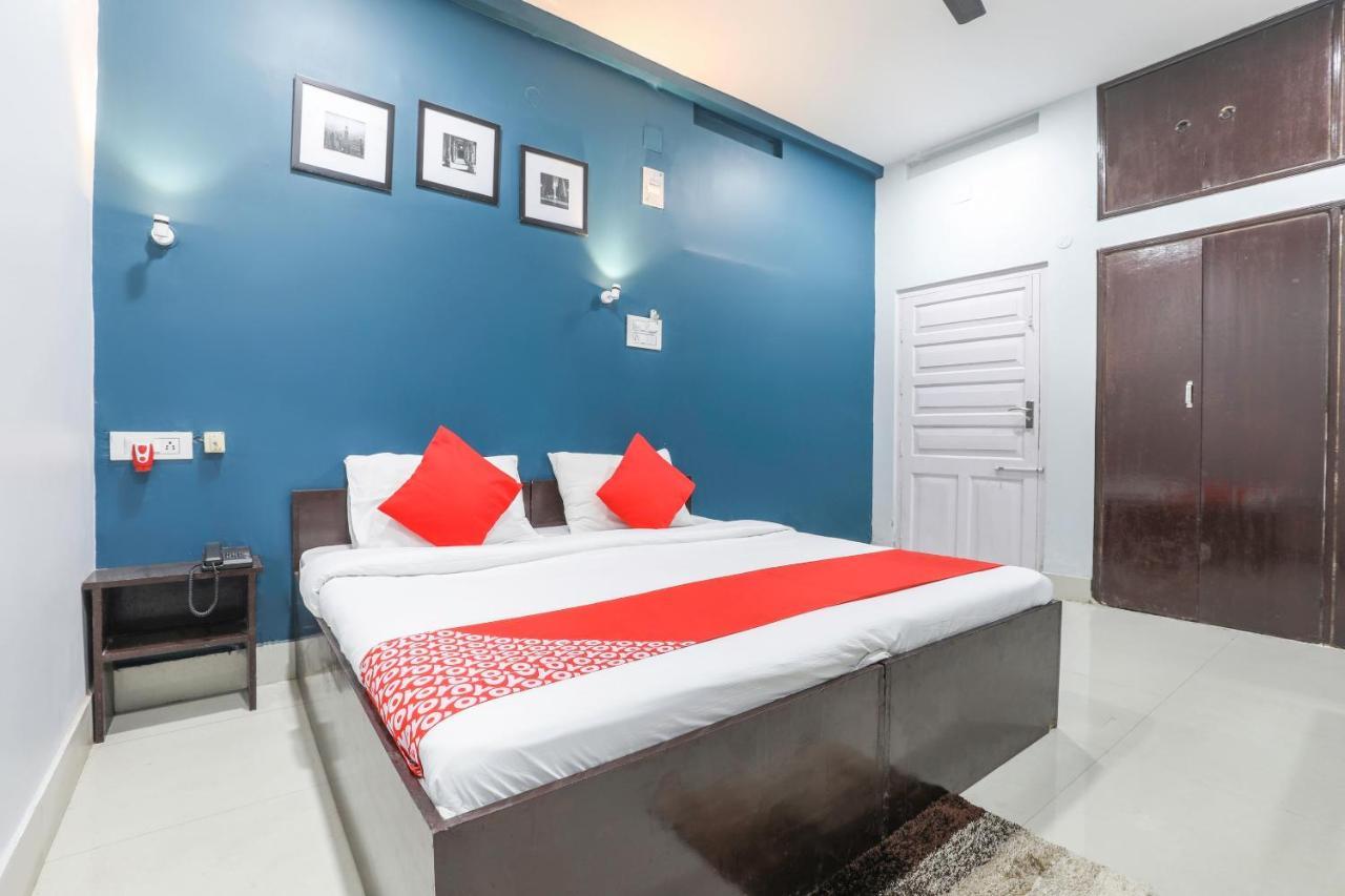 Oyo Rianna Inn กูวาฮาติ ภายนอก รูปภาพ