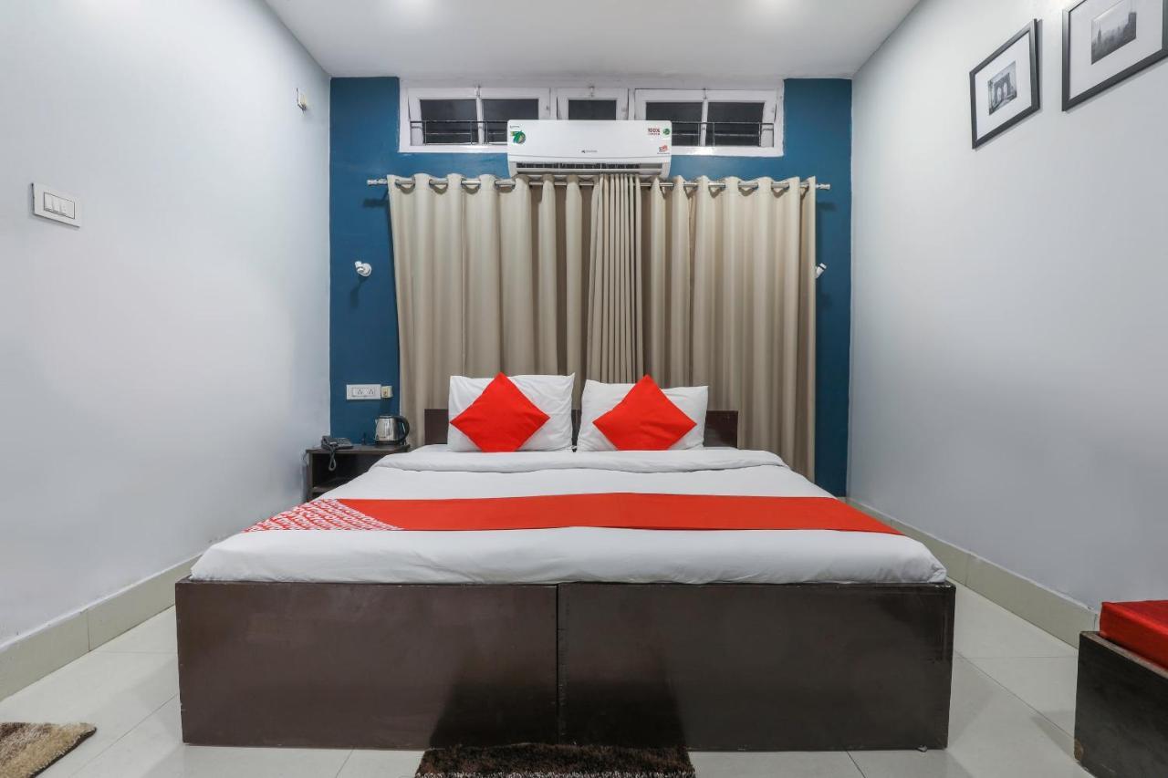 Oyo Rianna Inn กูวาฮาติ ภายนอก รูปภาพ